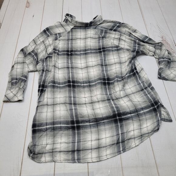 Urban Outfitters UO Brendan oversized boyfriend button down shirt plaid - Picture 9 of 9